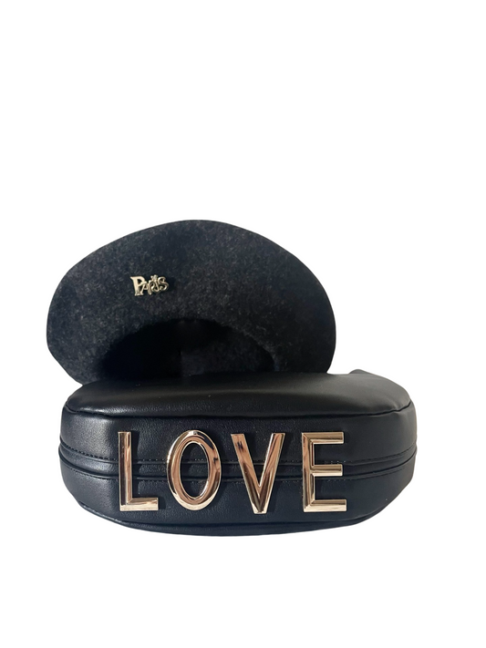 The little LOVE bag and its Parisian beret