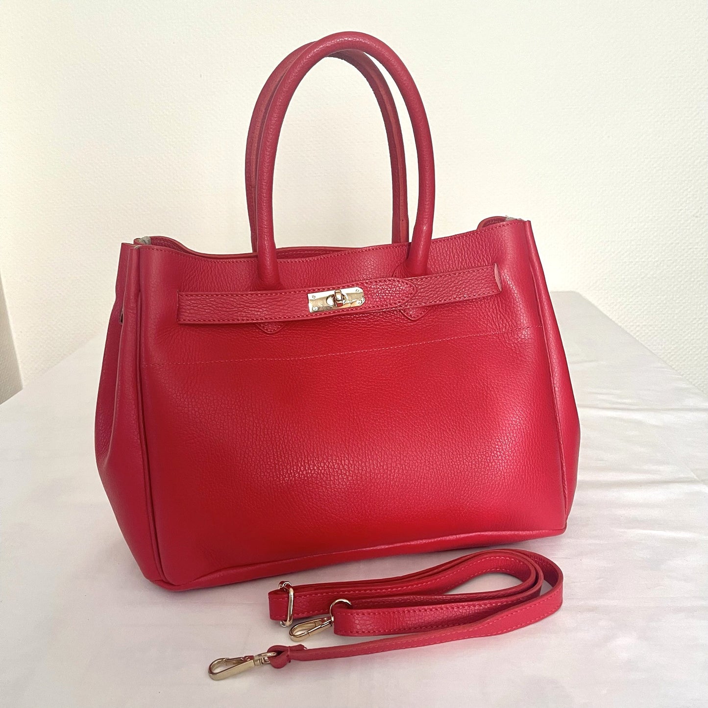 FRENCH RED NATURAL LEATHER BAG