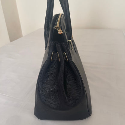 Timeless Parisian Black bag with a Parisian pink scarf